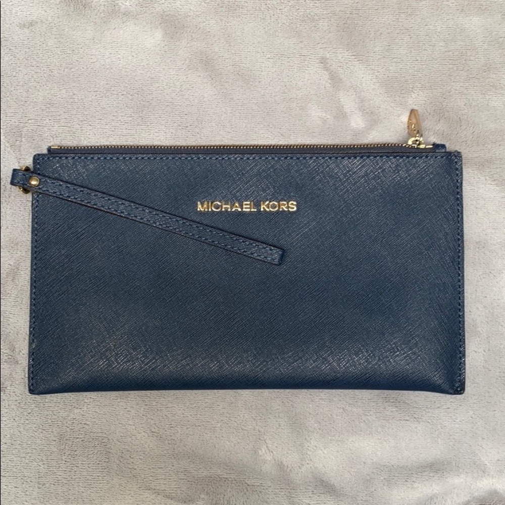 Michael Kors - clutch wallet